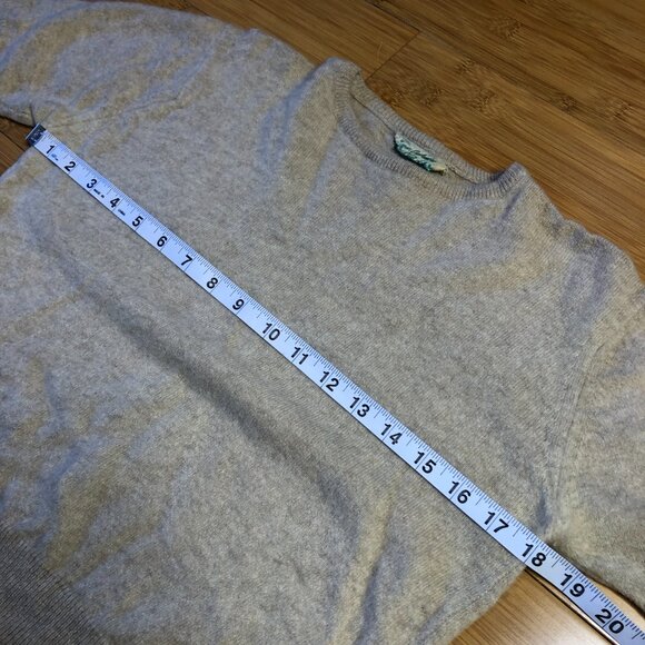 Vintage Cashmere Sweater Heather Cream sz M /L Winter Fall Pinup Neutral knit - Picture 3 of 7